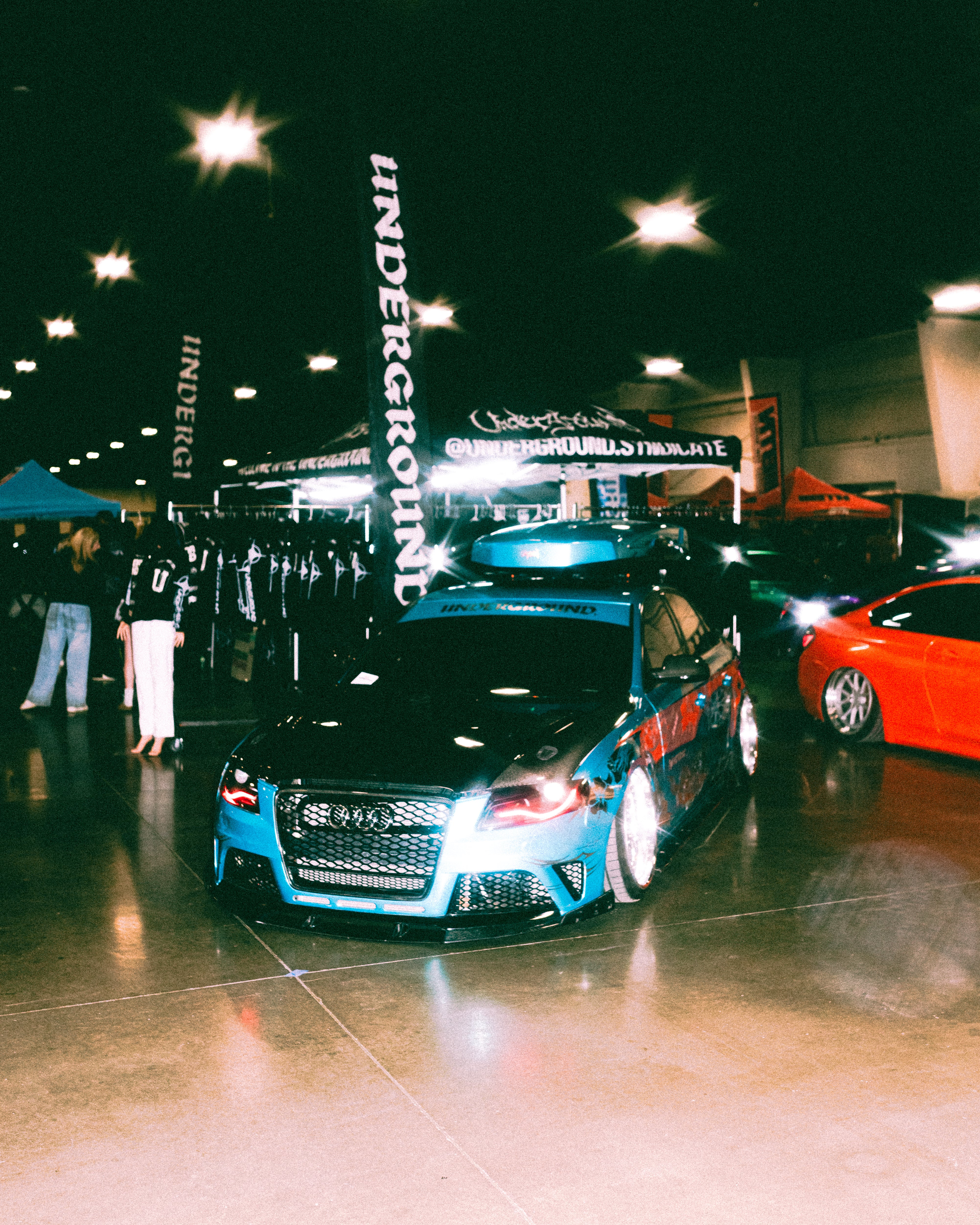 BANNERS & STICKERS