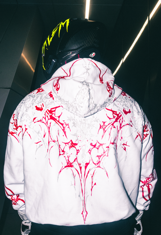 WHITE SKULL ZIP-UP